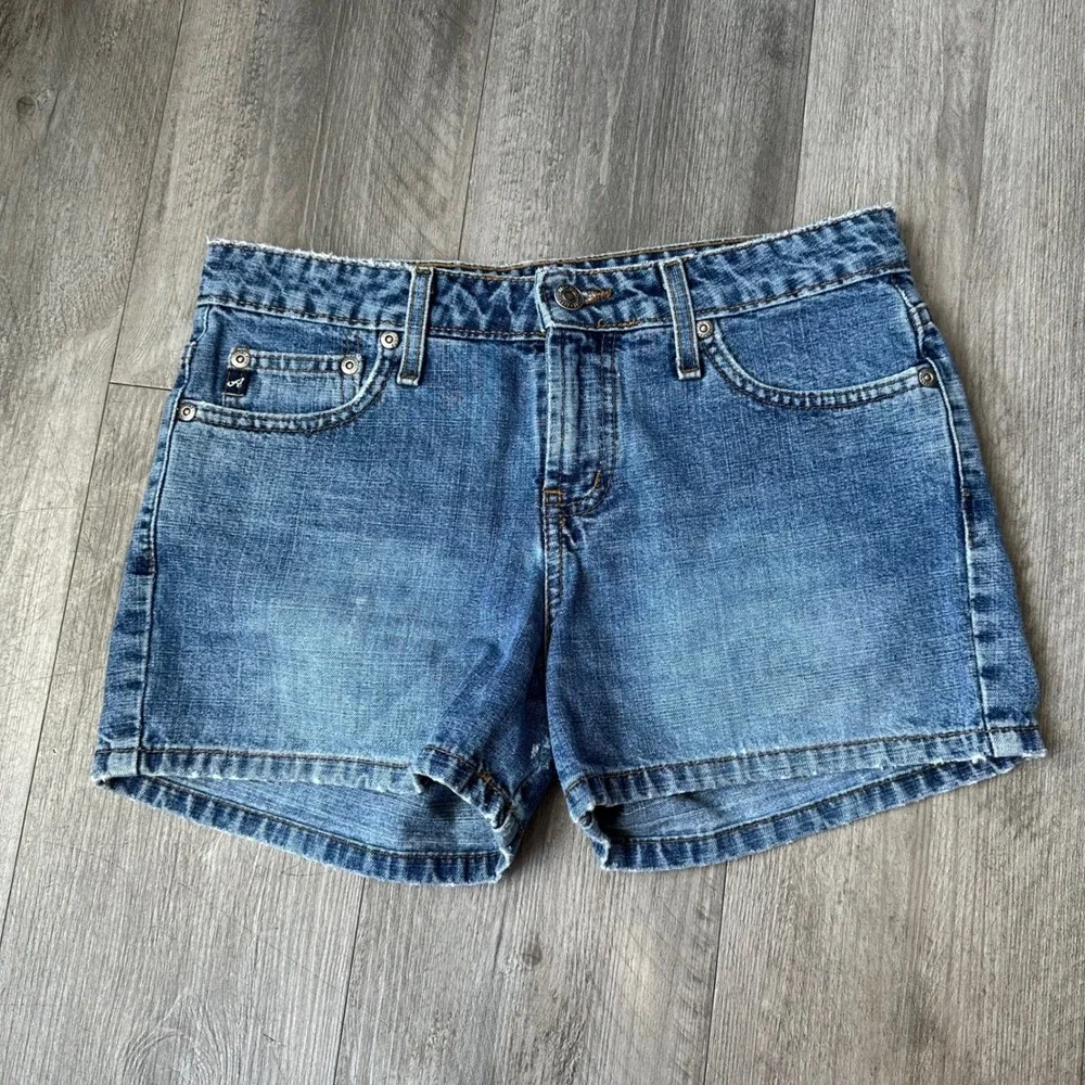 Y2K Aeropostale Blue Denim Shorts Women's 3/4 Mid Rise Raw Hem Pockets